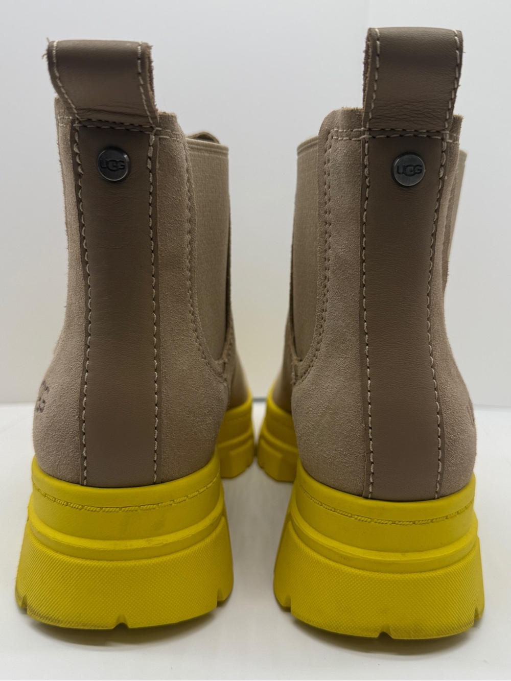 UGG Ashton Chelsea Boots 6 Brown Suede Waterproof Yellow Ankle Casual Chunky - Picture 6 of 13